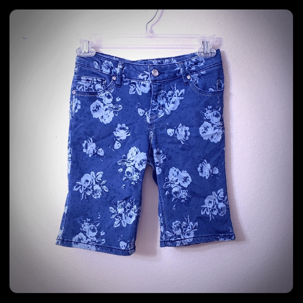 Blue Bermuda Rose Pattern Shorts